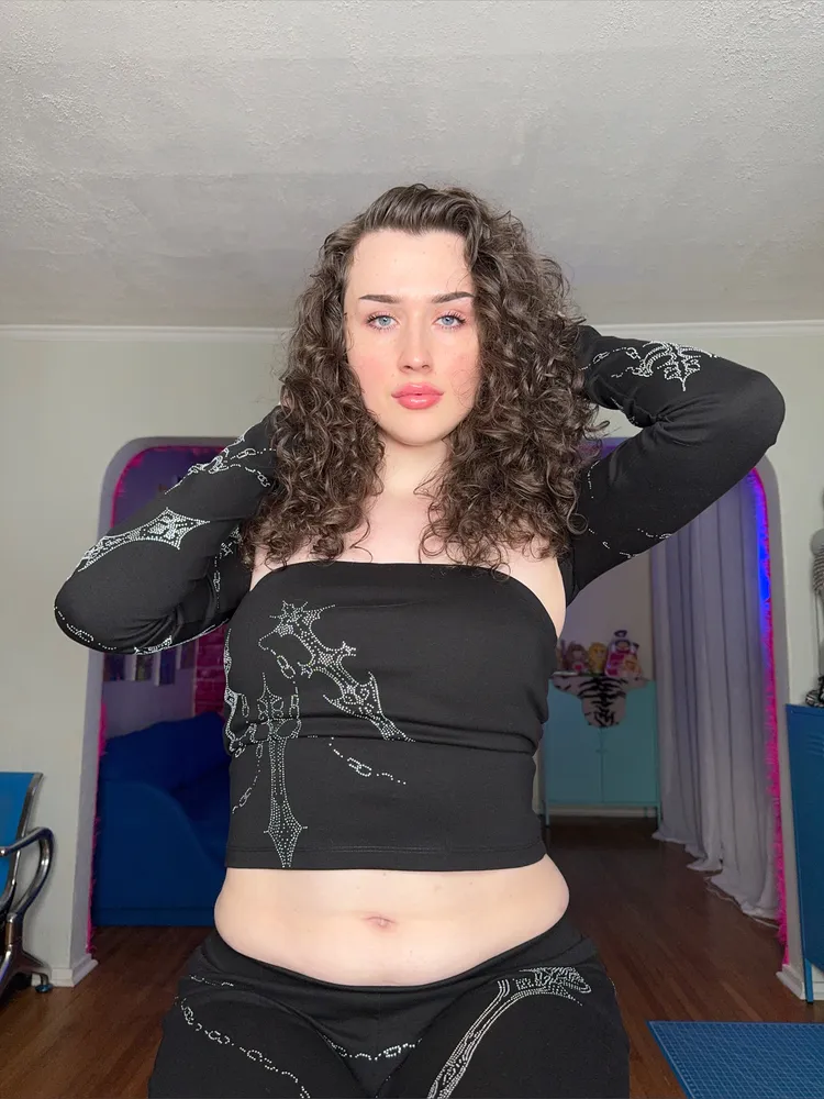Hazel Lush  Dom Account