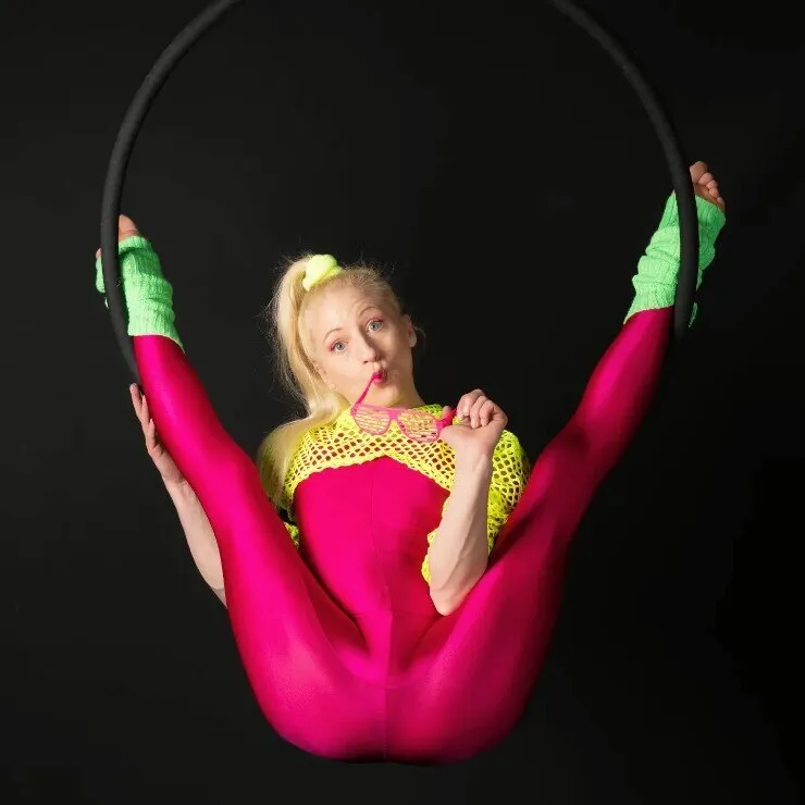 Miss Flexible Lilly