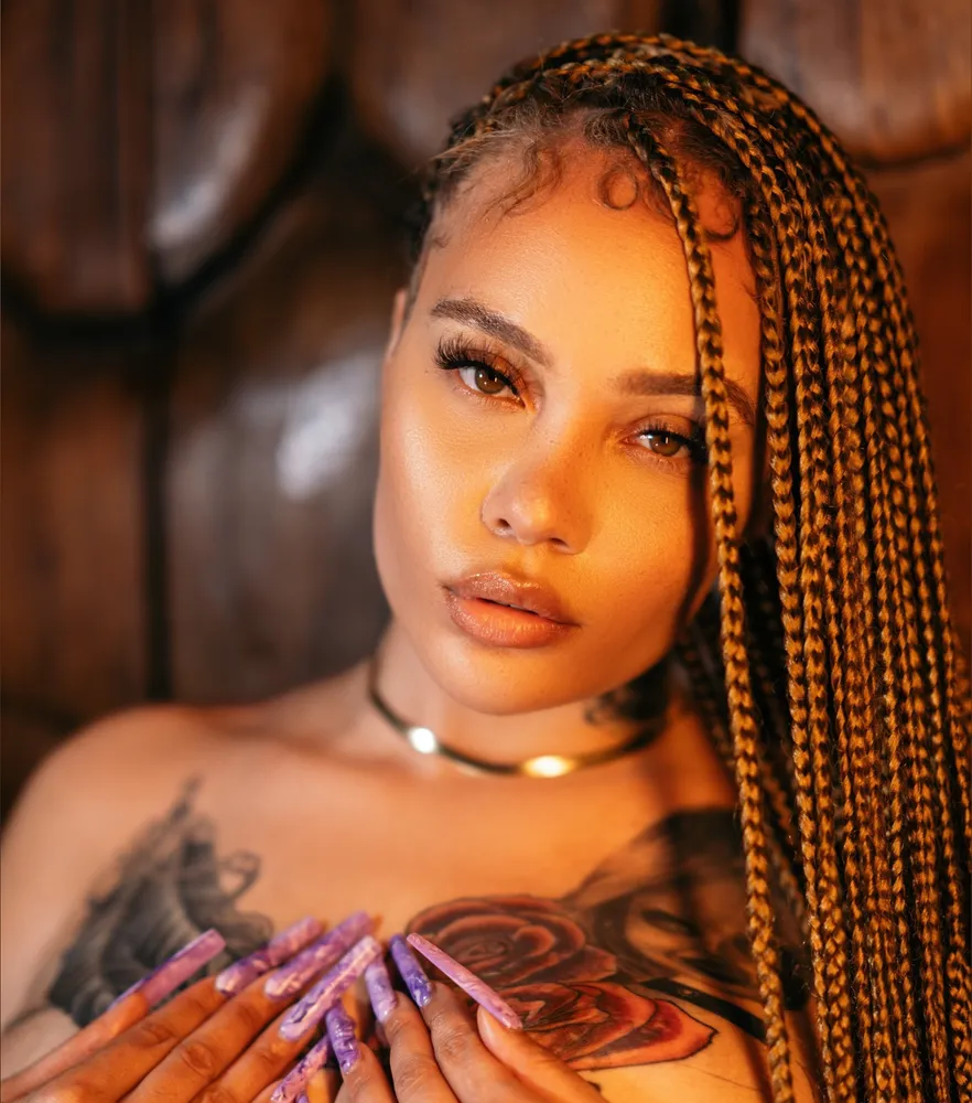 saragoldglitter's onlyfans public profile picture