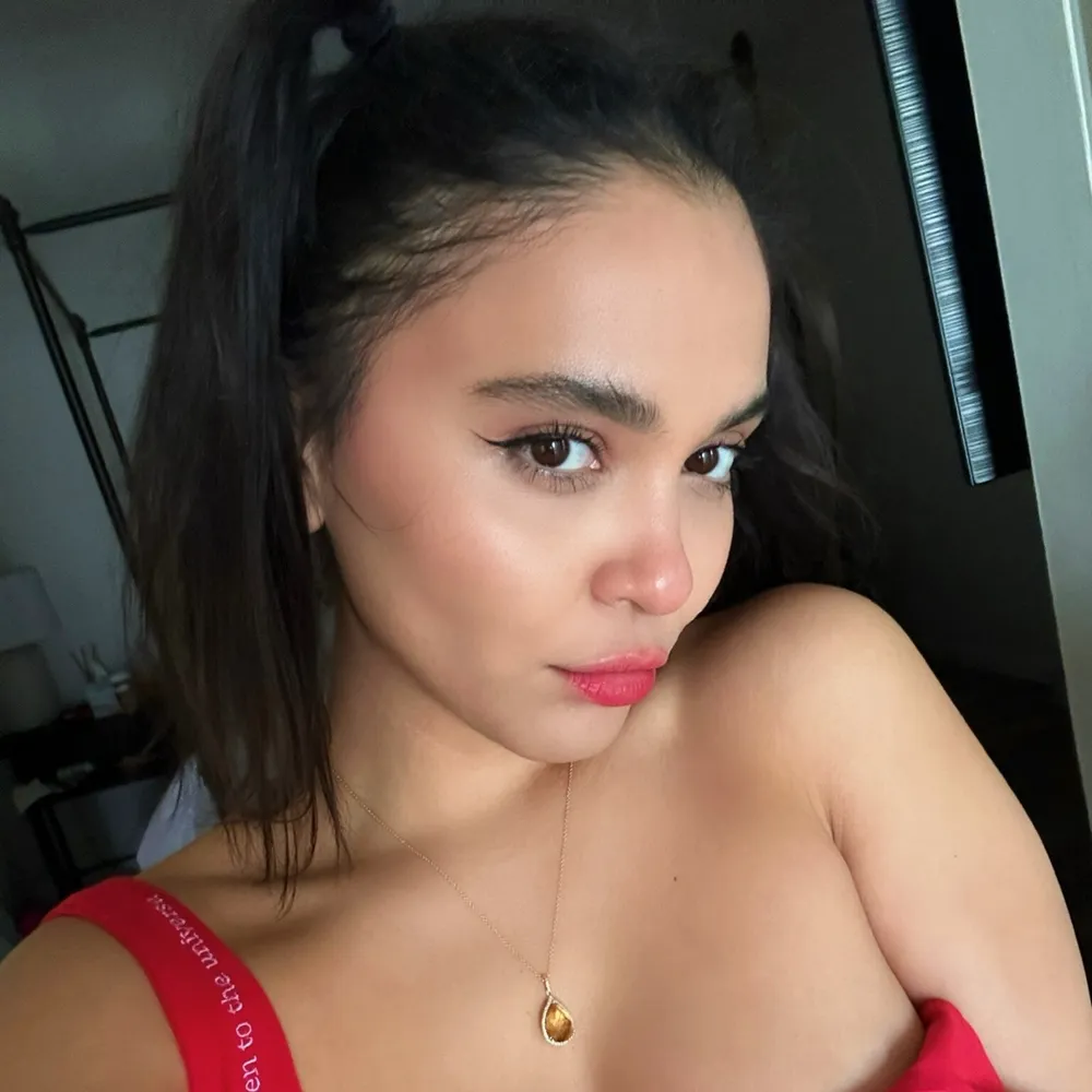 Stella Hudgens ️‍