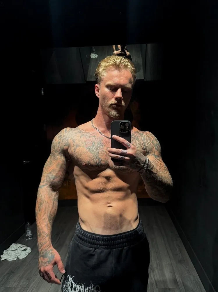 troytempts's onlyfans public profile picture